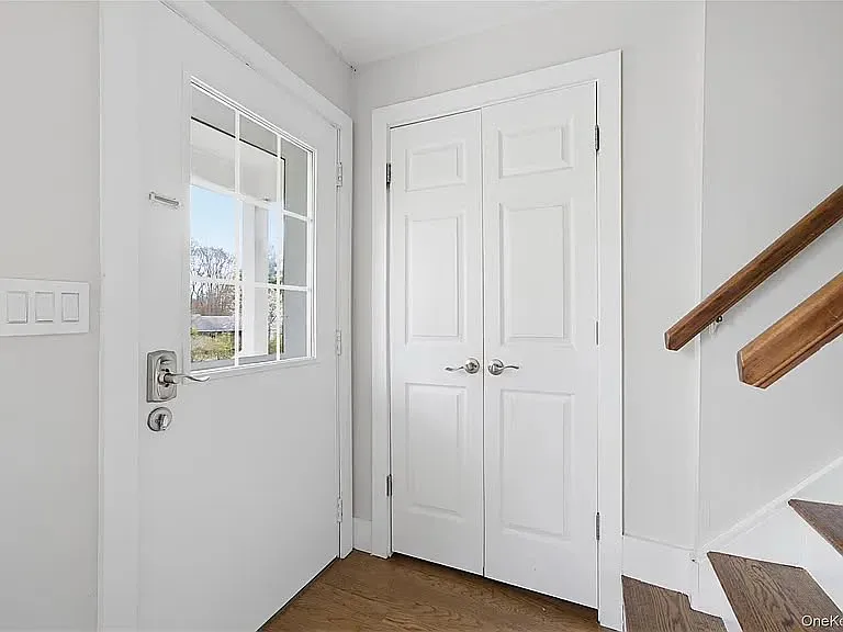 4 bed, $3,100 — Photo 1