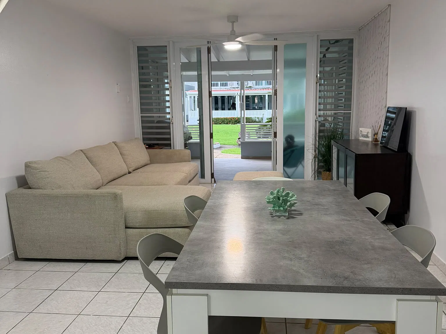 3 bed, 2.5 bath, 1479 sqft, $3,500 — Photo 3