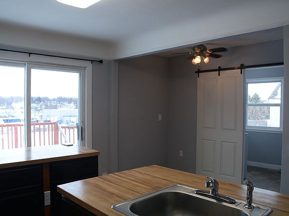 4th image of 10250 10th St E