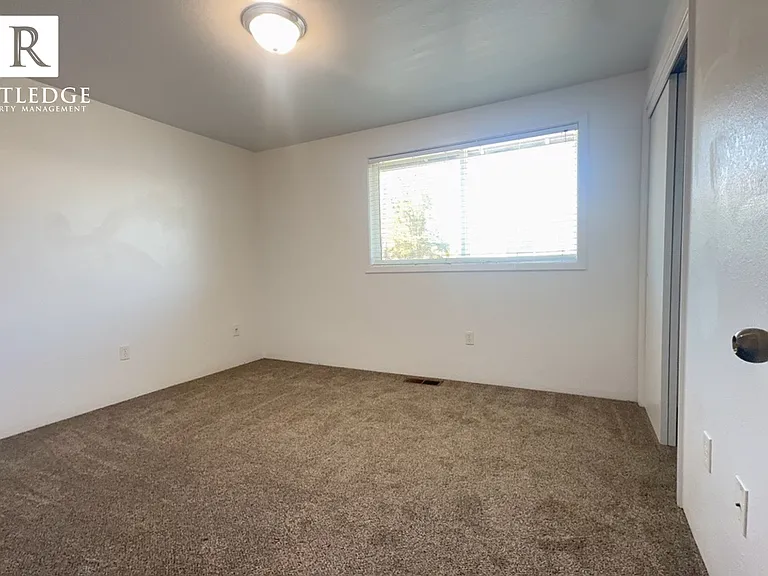826 Bennett Ave #A-D — Photo 8