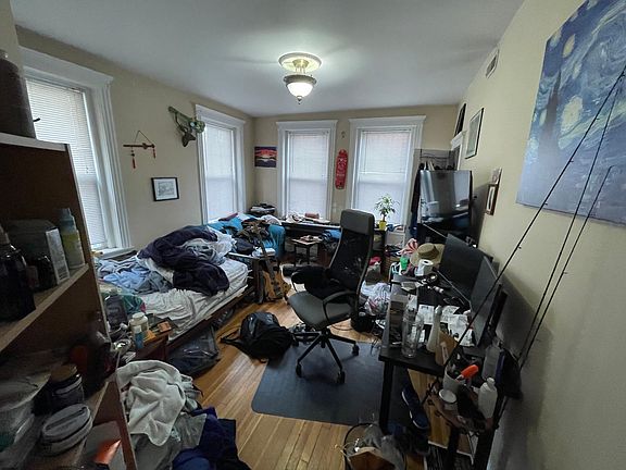 4th image of 127 Saint Paul St #1