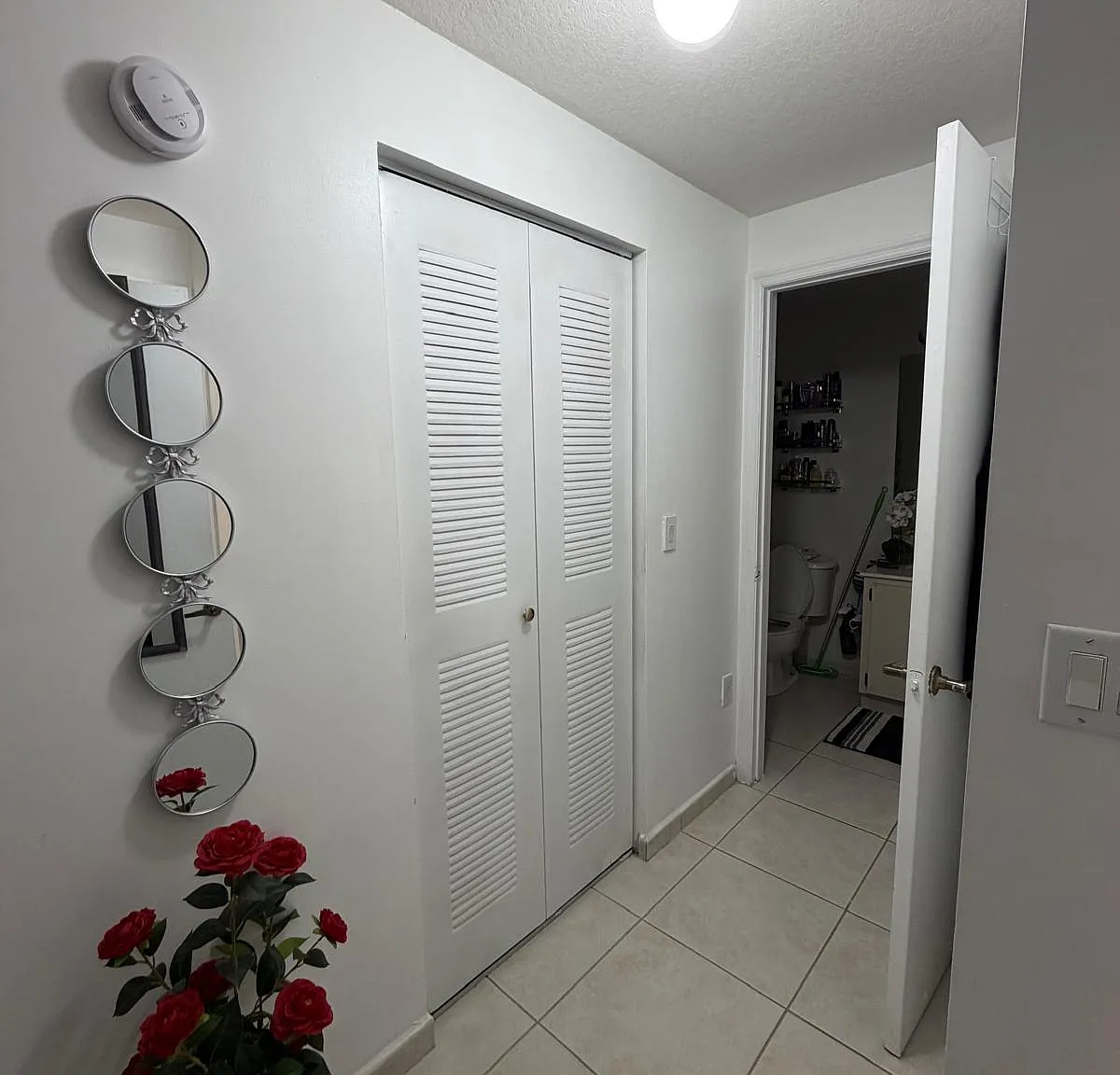 2 bed, 1790 sqft, $2,400 — Photo 3