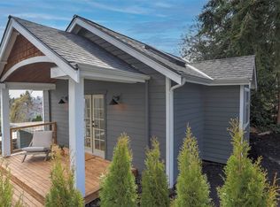 515 N 72nd St #4, Seattle, WA 98103