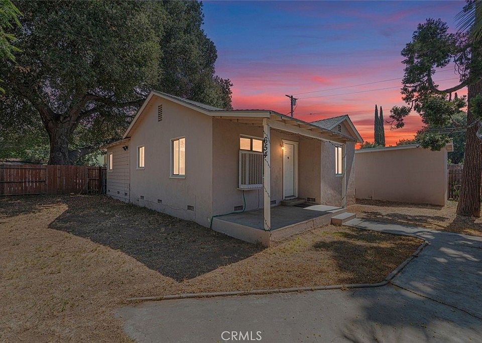 1st image of 654 Edgar Ave