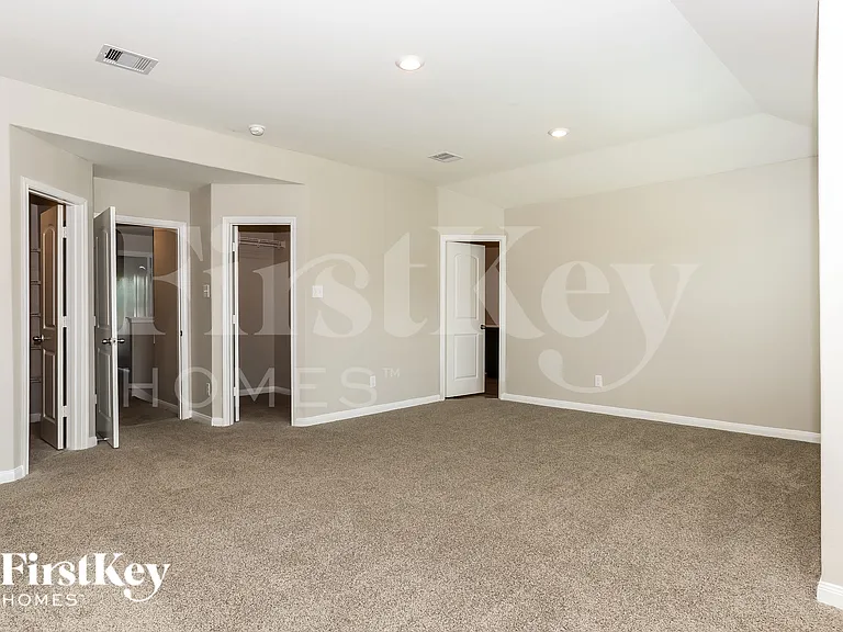 26732 Frost Dr — Photo 9