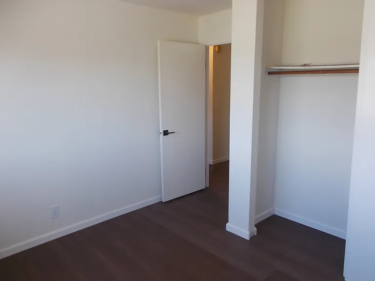 683 Shepherd Ave #D — Photo 11