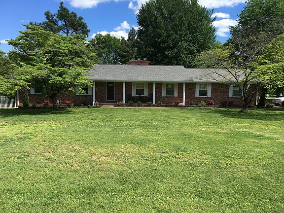 5th image of 1820 Southwood Dr
