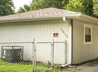 1050 W Elm St, Springfield, MO 65806