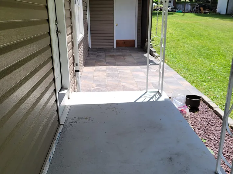 110 Hawthorne Ln — Photo 19