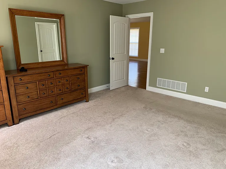 208 S Howard St — Photo 9