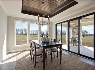 13609 NW Woodland Ranch Dr, Lone Jack, MO 64081