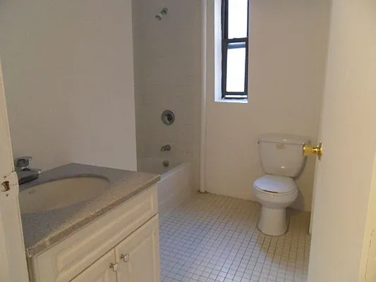 Rented by Skygroup Realty | media 32