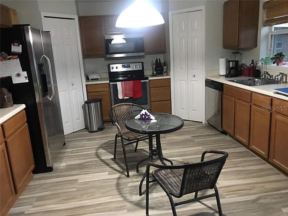 3rd image of 2917 Ariel Ave