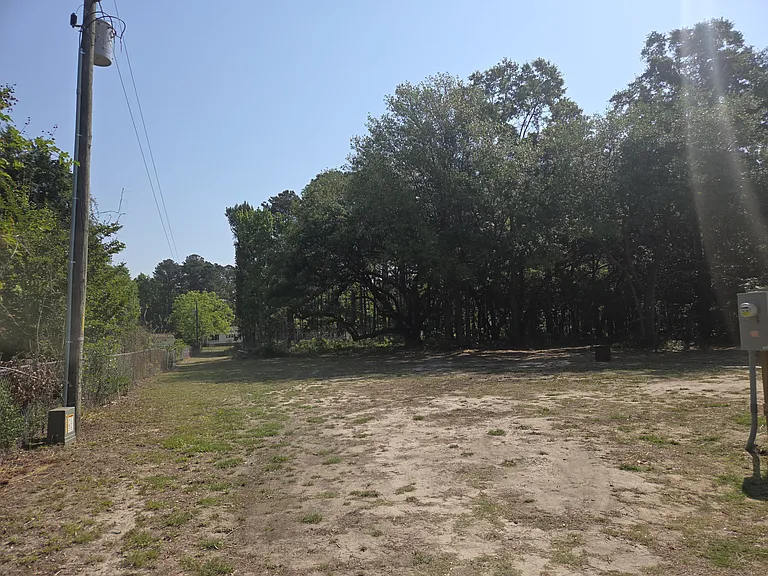 1040 Short Cut Rd — Photo 5