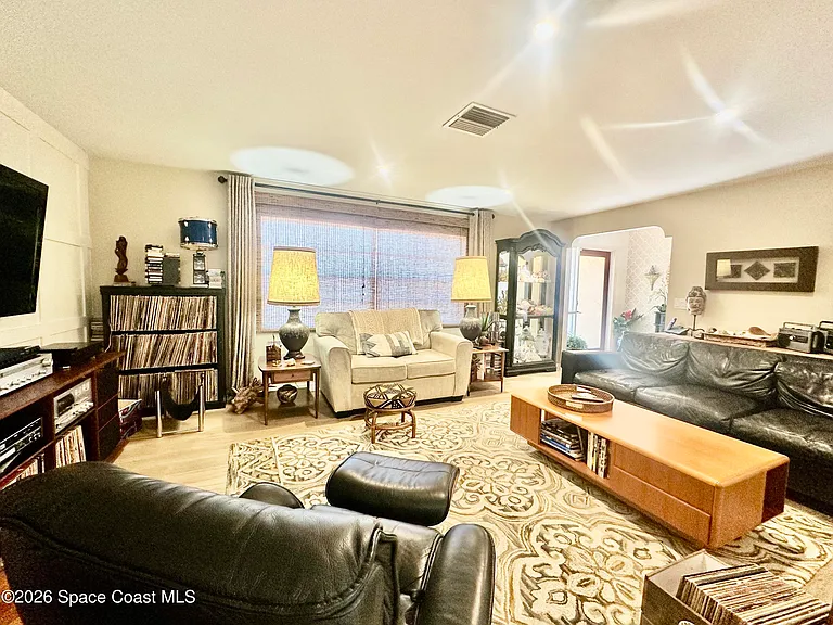 410 Surf Rd — Photo 4