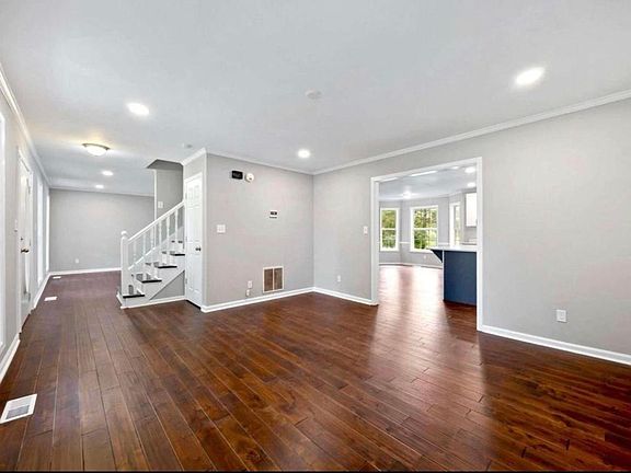 2nd image of 626 Pine Knoll Ct #1