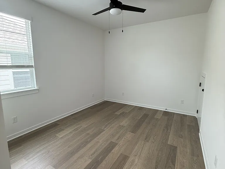 1859 E Fiji St — Photo 13