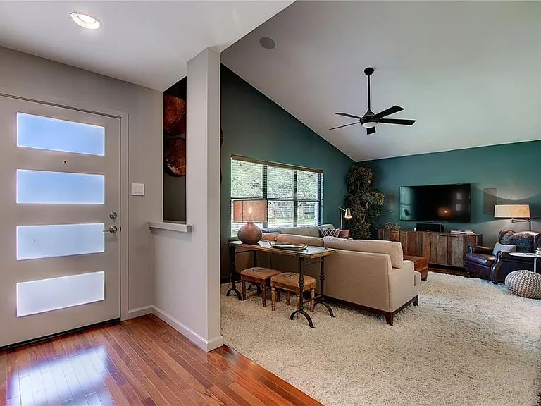 4007 Beaconsdale Dr — Photo 3