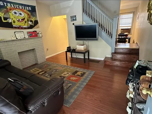 142 Chesterfield Rd, Pittsburgh, PA 15213