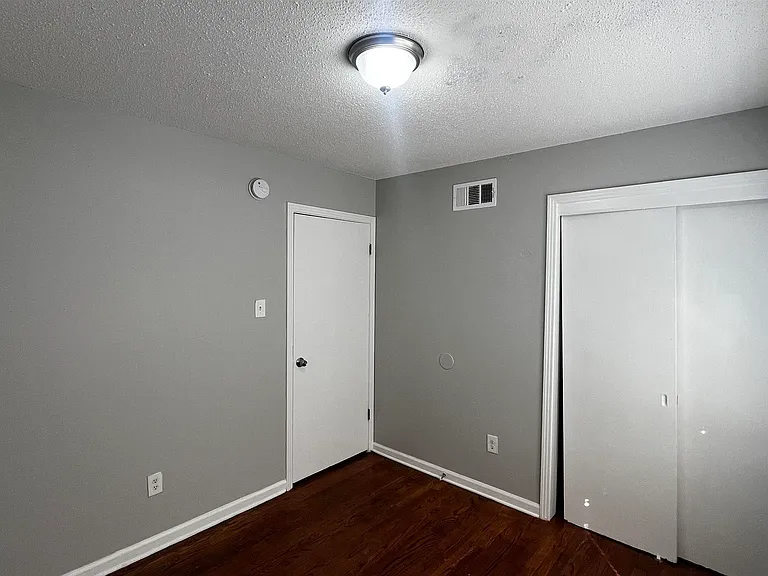2547 Courtney Dr — Photo 19