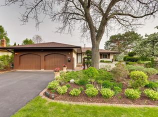 1417 W 102nd St, Bloomington, MN 55431