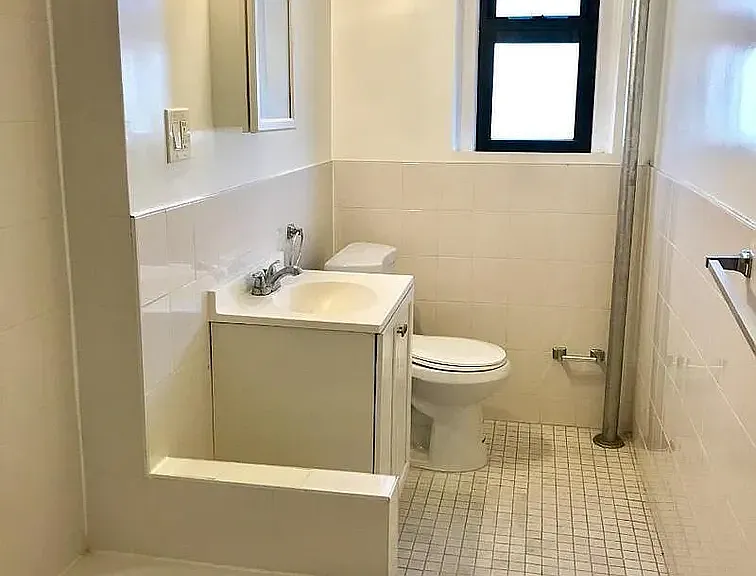 1332 Riverside Dr #33 — Photo 5