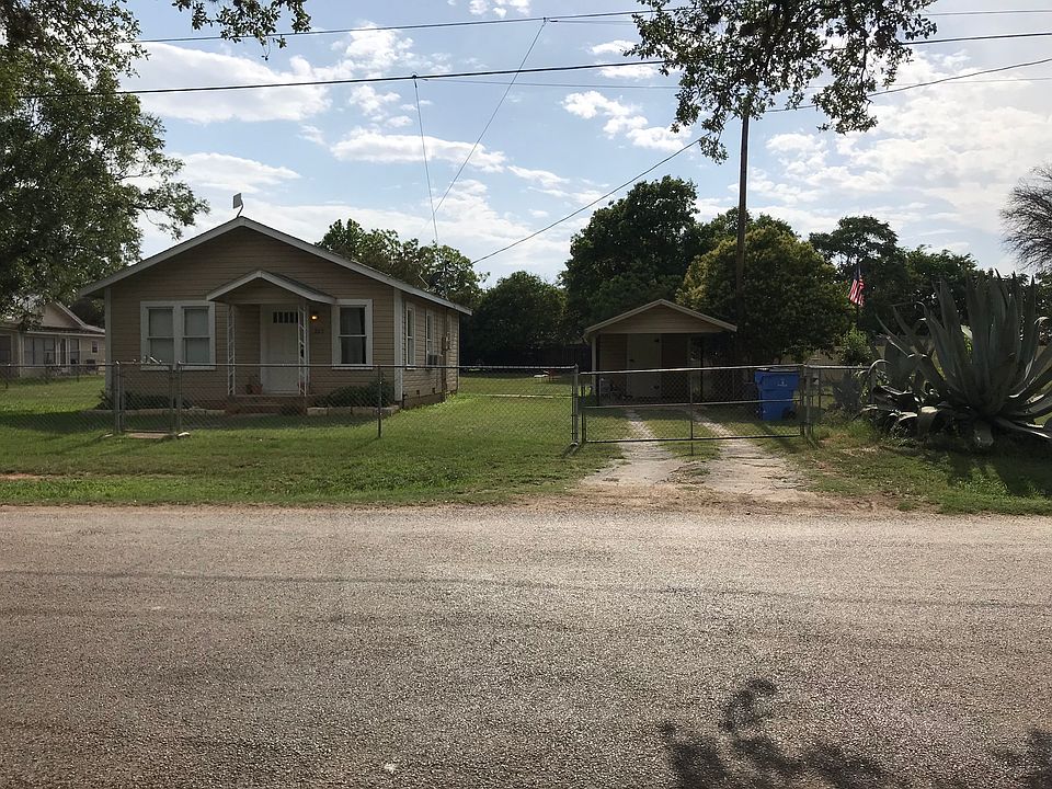 1st image of 203 N Avenue N