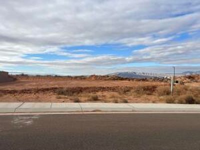 102 W Canyon Tree Dr, Saint George, UT, 84770