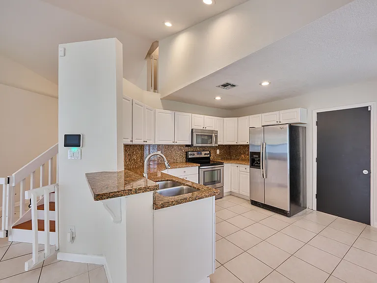 2968 Myrtle Oak Cir — Photo 37