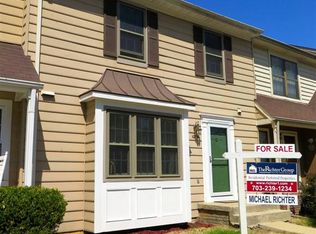 10224 Roberts Common Ln, Burke, VA 22015