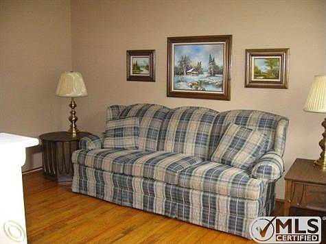 Hardwood Floors in LR