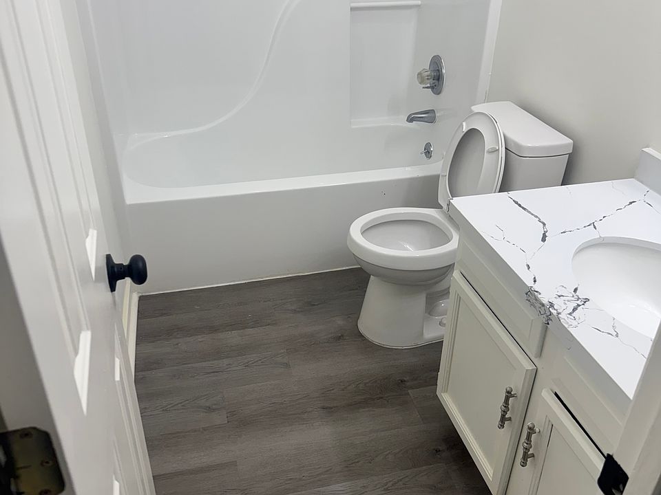 1st image of 414 Audubon Cir