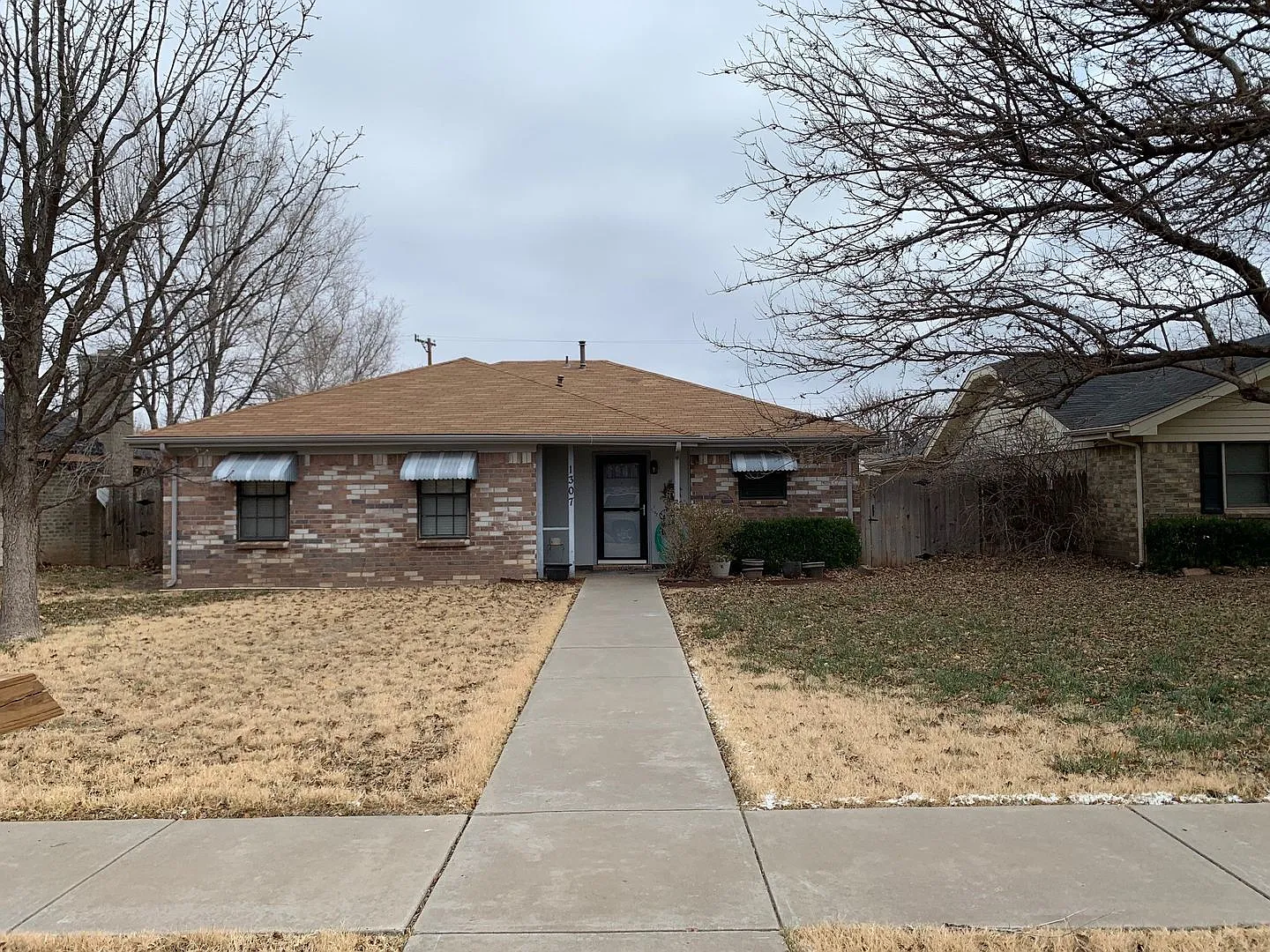 3 bed, 2.0 bath, 1406 sqft, $1,625 — Photo 1