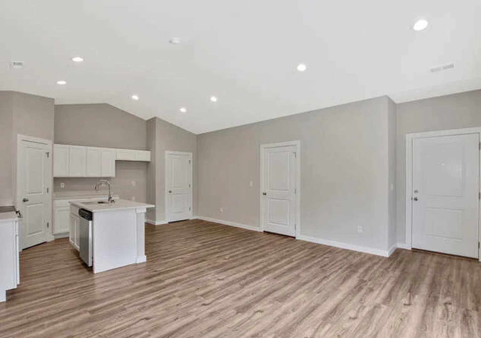 Haskell Court Duplexes — Photo 3