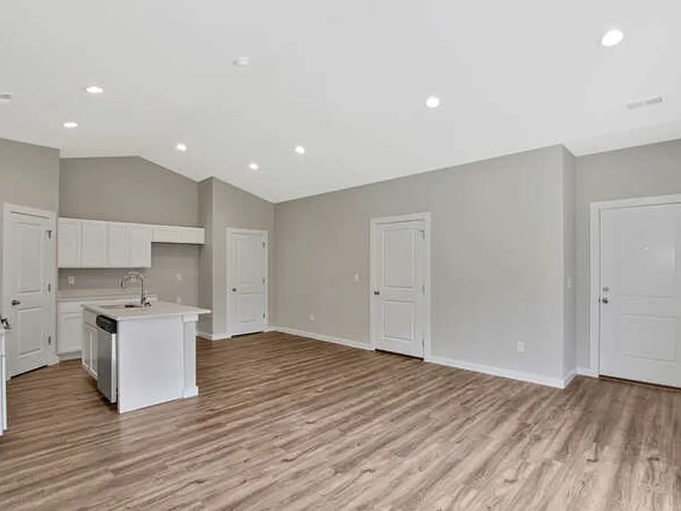 13543-13557 W Haskell St — Photo 10