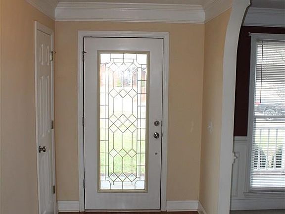 4th image of 122 Fox Run Dr
