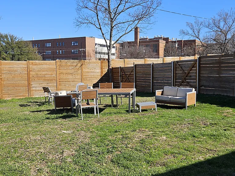 127 W 8th St #25 — Photo 19