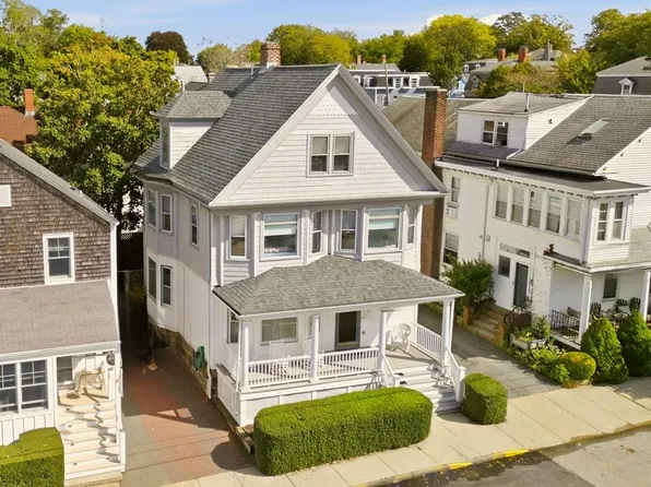 14 Mann Ave, Newport, RI 02840