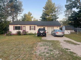 5276 Silver Creek St, Alger, MI 48610
