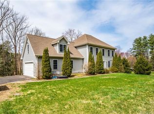 895 Town Hill Rd, New Hartford, CT 06057