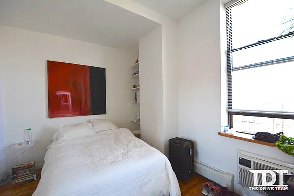 Rented by J Misrahi Realty Corp | media 2