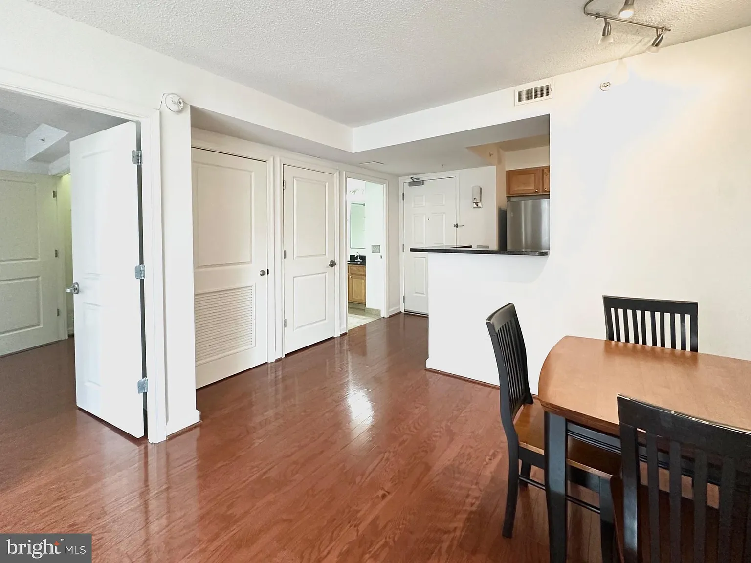 1 bed, 1.0 bath, 615 sqft, $2,500 — Photo 3
