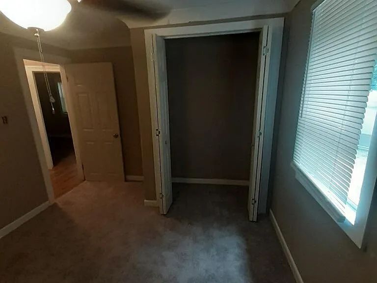 907 Cedar St — Photo 13