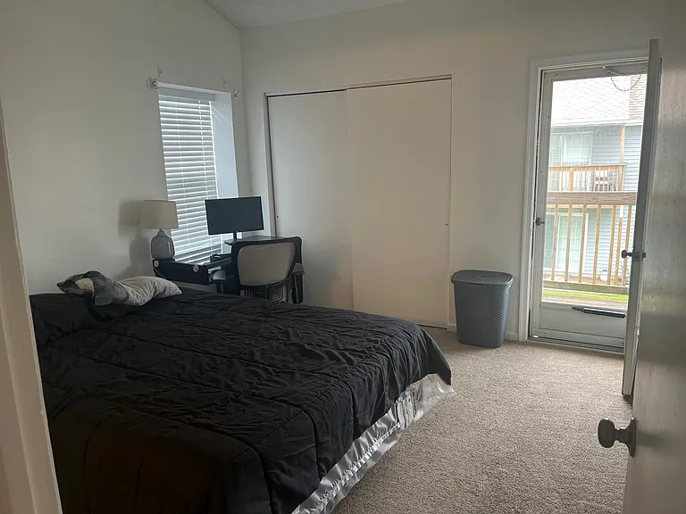 3522 Markham Ct — Photo 14