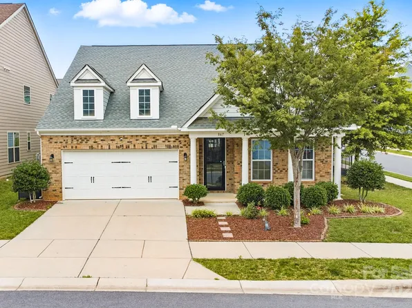 867 Pecan Tree Ln, Fort Mill, SC 29715