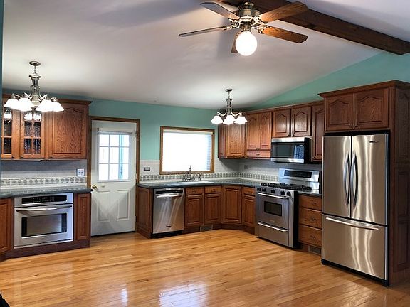 4th image of 433 Maplewood Dr