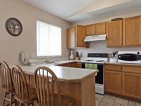 4th image of 3065 S Snowshoe Dr