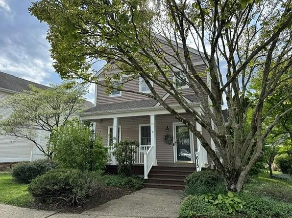 615 Yardley Ln, Downingtown, PA 19335