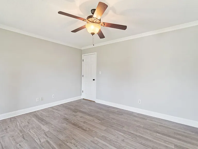 3222 S 54th St — Photo 22
