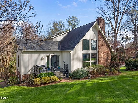 3rd image of 323 S Allen Rd